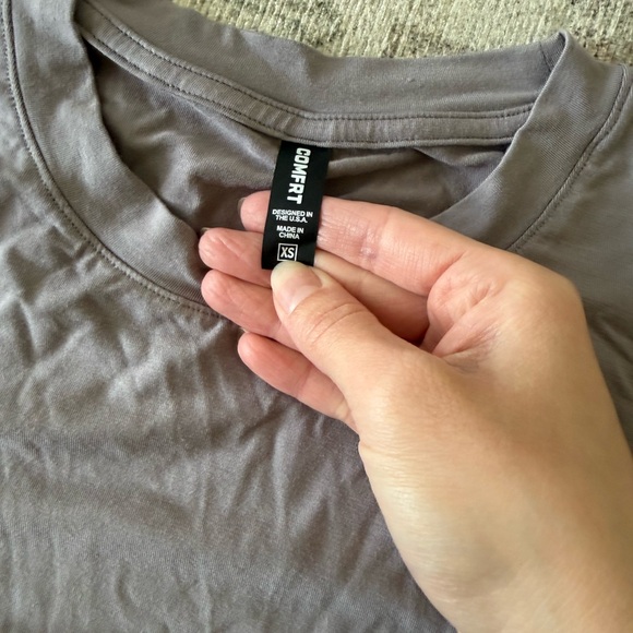 Comfrt tee - Picture 2 of 2